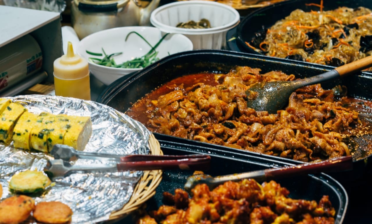 5 Tips To Choose The Right Indian Caterer For Your Family Dinner