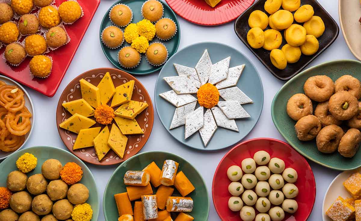 Republic Day 2024: 9 Scrumptious Indian Sweets & Snacks That Will Make You Feel Patriotic!