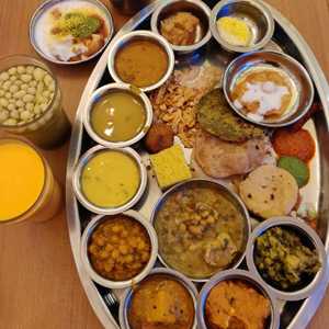 Deluxe thali