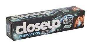 EUCALYPTUS MINT TOOTHPASTE CLOSEUP
