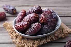 FRESH MEDJOOL DATES 