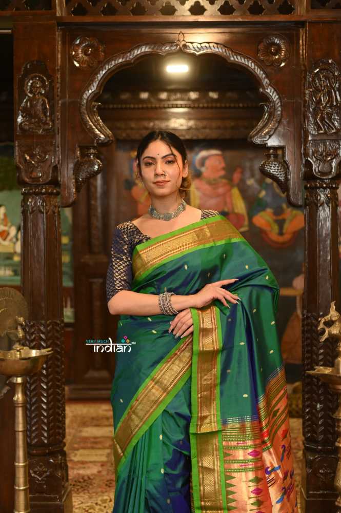 Dual Tone Pure Silk Paithani Saree With Double Pallu