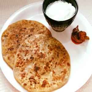 Aloo Pyaz Paratha 