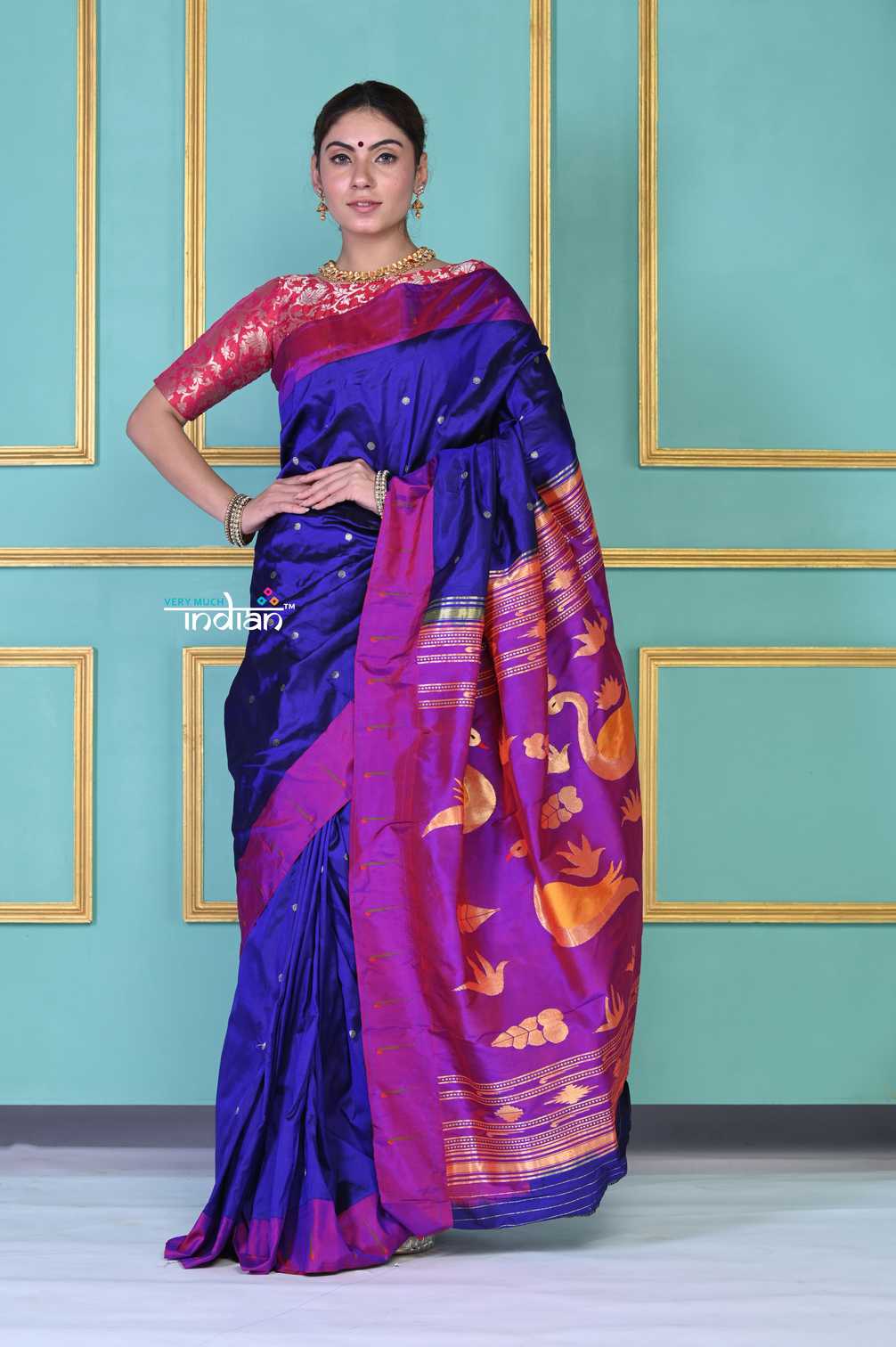 Pure Silk Dark Violet Muniya Border Paithani Saree With Swan Pallu