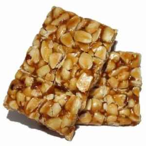 GREEN VALLEY PEANUT CHIKKI WHITE 