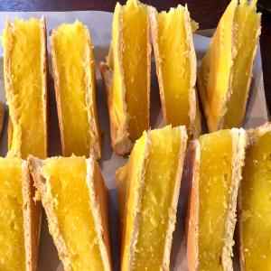 MANAS BAKERY PINEAPPLE PINA PASTRY