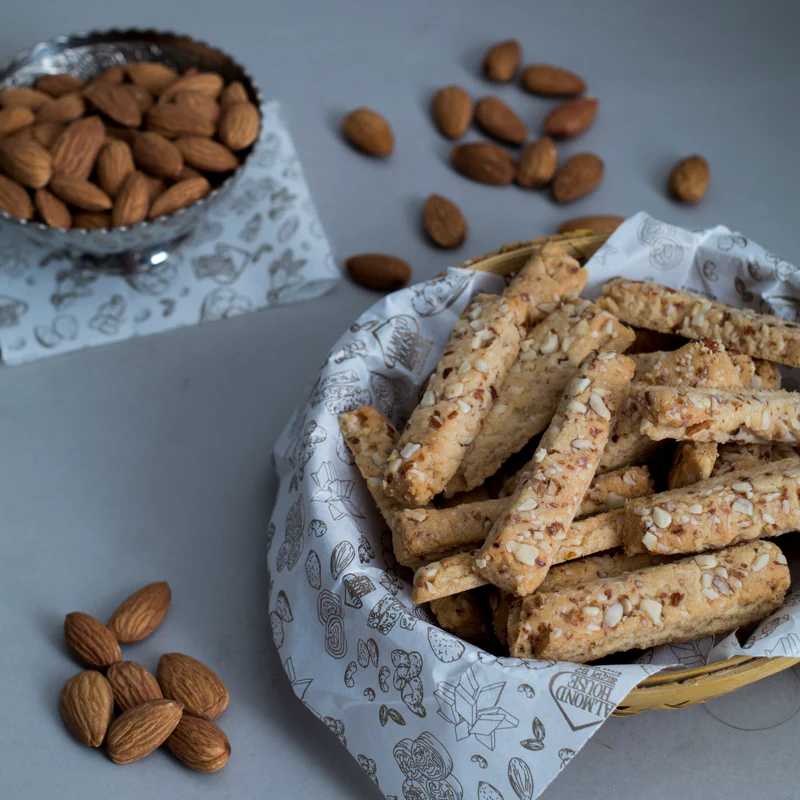 Almond House Special Connoisseur Celebration Box 