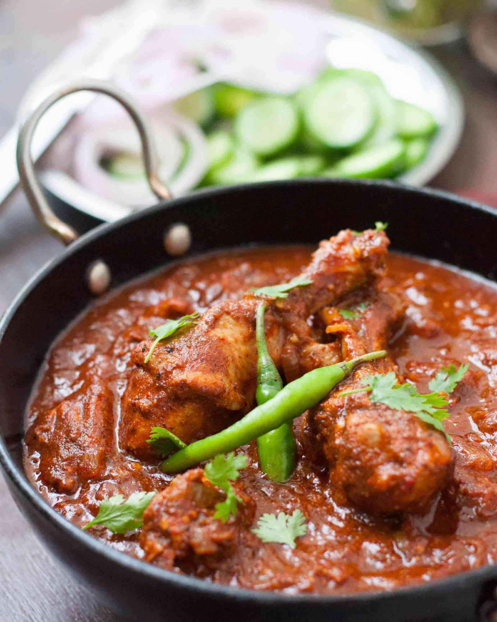CHICKEN VINDALOO (NORTH INDIAN STYLE)