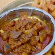 Nattu Kozhi Kuzhambu(Country Chicken Curry)
