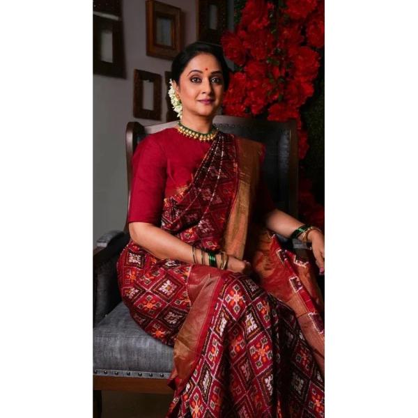 Pure Pochampally Ikkat Silk Patola Maroon Color Saree