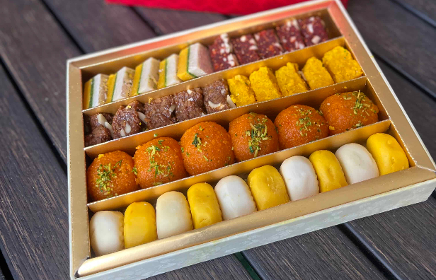 Mithaas Special Assorted Large Box