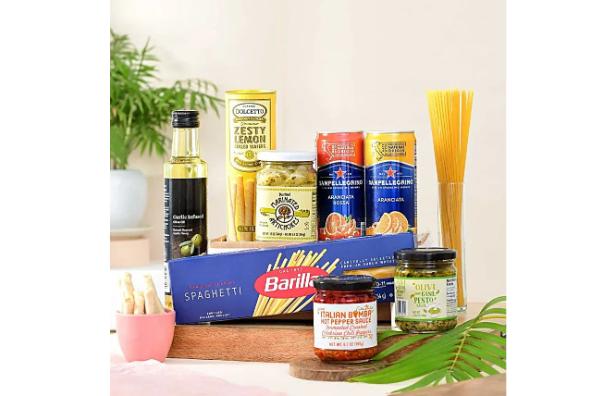 Savoury N Sweet Delight Basket