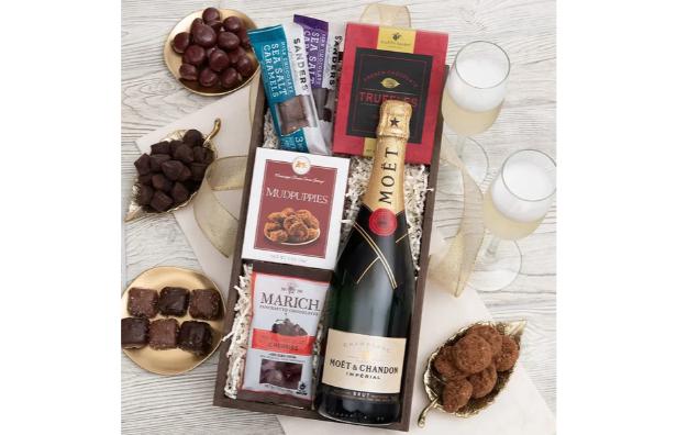 Moet Champagne & Chocolate Pairing - Gilded Celebration